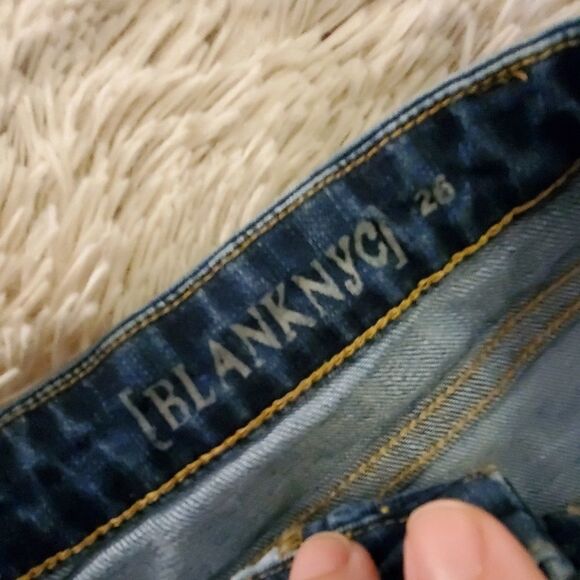 Blank NYC jean shorts size 26 - Picture 3 of 6